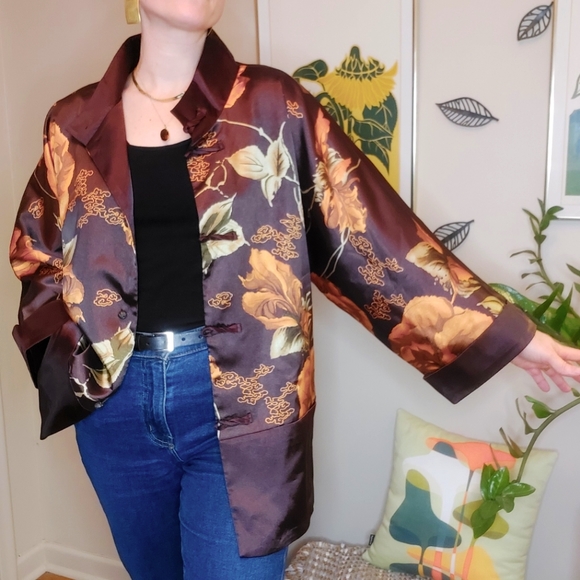 Oversized vintage satin jacket🏵️🌿 - Picture 1 of 10